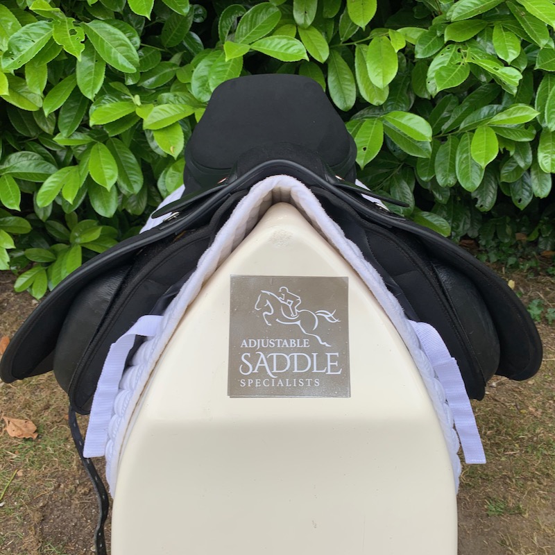 Thorowgood T4 17” Cob Dressage (S2681)