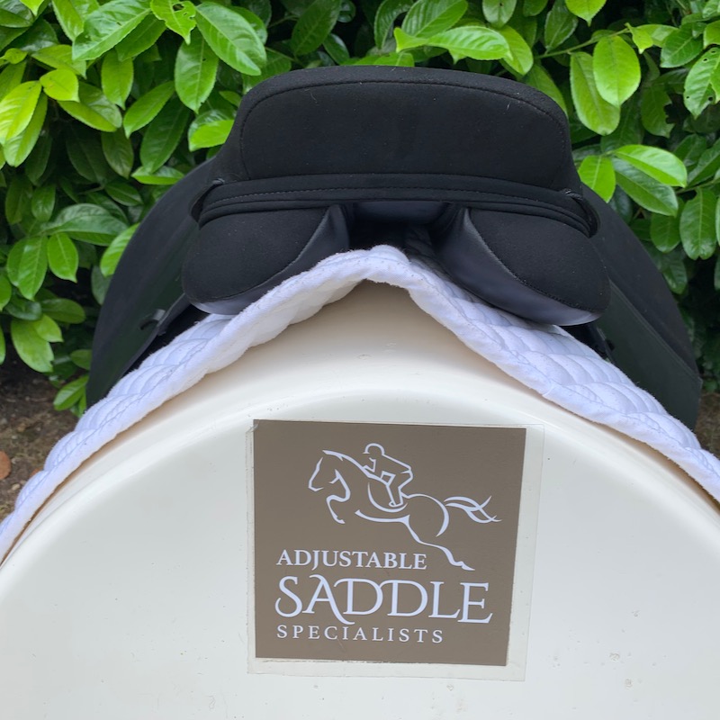 Thorowgood T4 17” Cob Dressage (S2681)