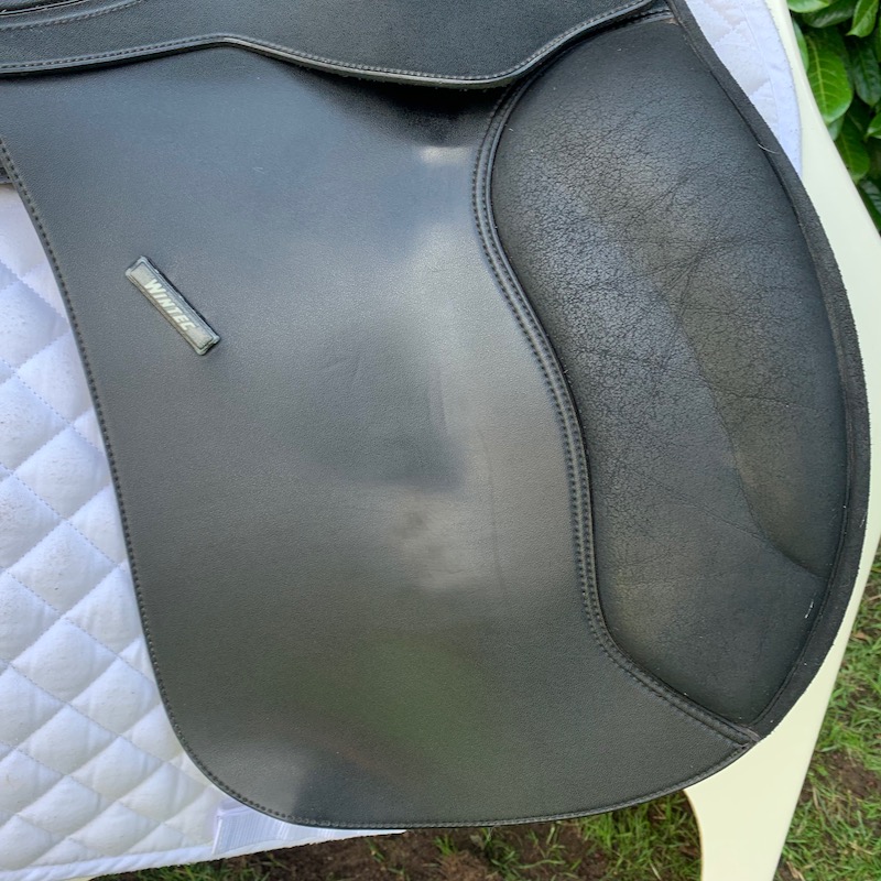 Wintec 16.5” 500 Wide Dressage (S2719)