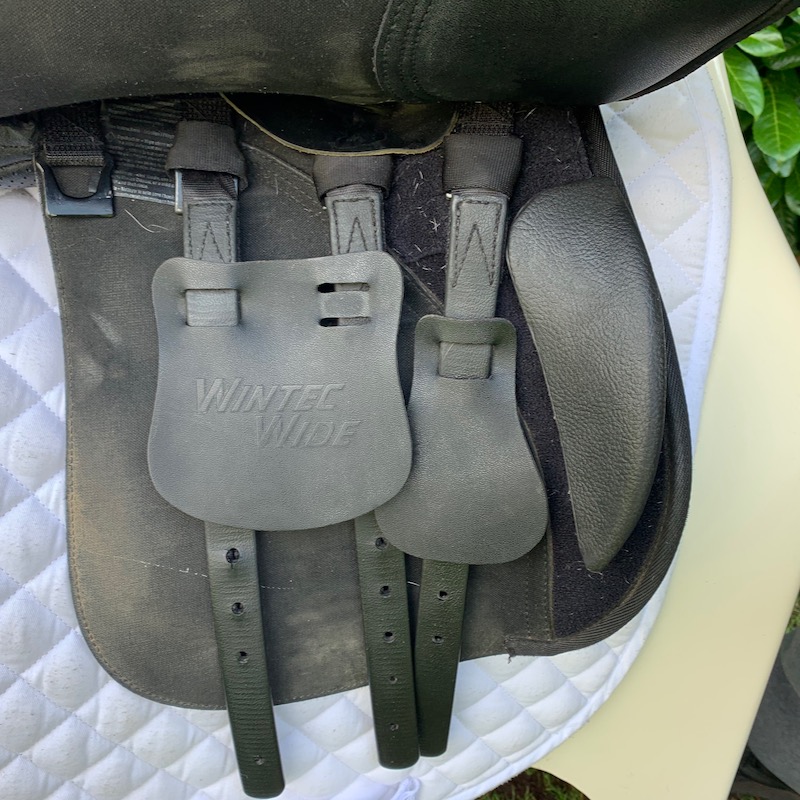 Wintec 16.5” 500 Wide Dressage (S2719)