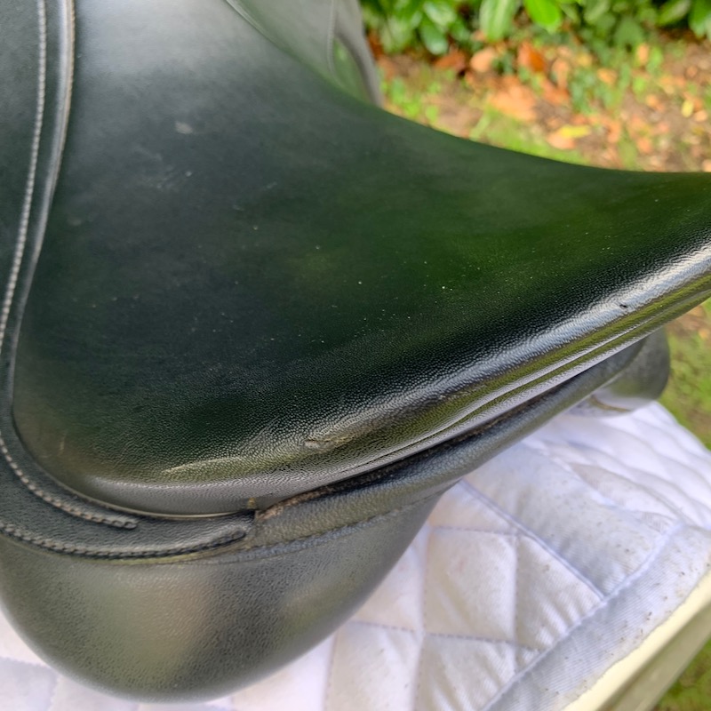 Wintec 16.5” 500 Wide Dressage (S2719)